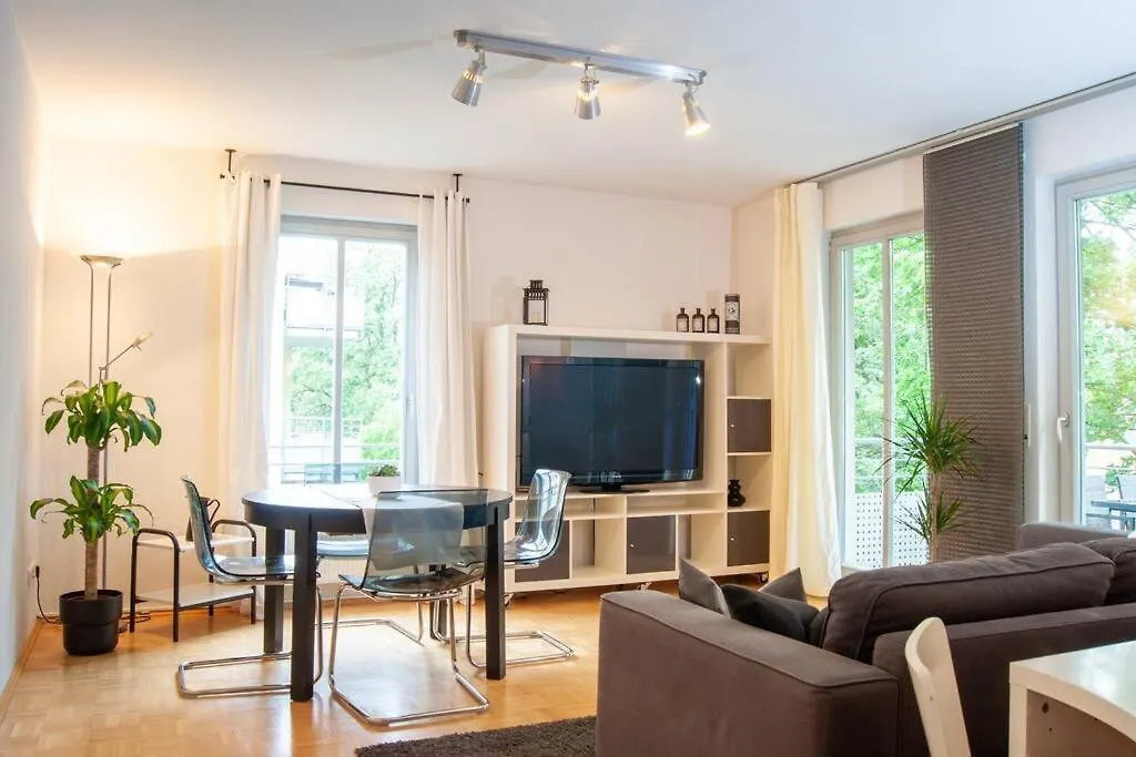 Ferienwohnung Wohnglueck Mit Balkon Im Preussischen Viertel Dresden